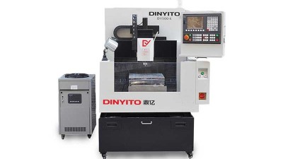 小型數(shù)控精雕機(jī)是怎么樣自動(dòng)換刀的？