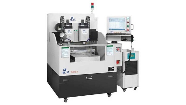 小型精密精雕機多少錢一臺？